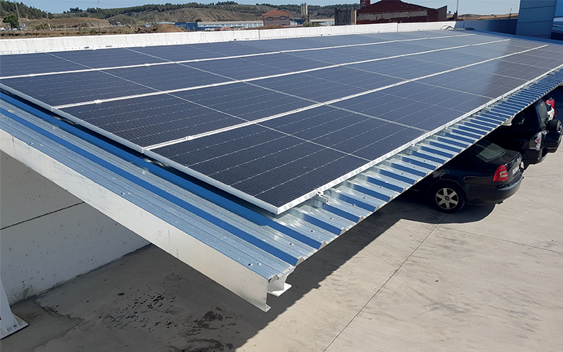 découvrez les avantages du carport photovoltaïque, une solution innovante pour produire de l'énergie solaire tout en protégeant votre véhicule. économisez sur vos factures d'électricité et contribuez à la transition énergétique grâce à cette installation pratique et durable.