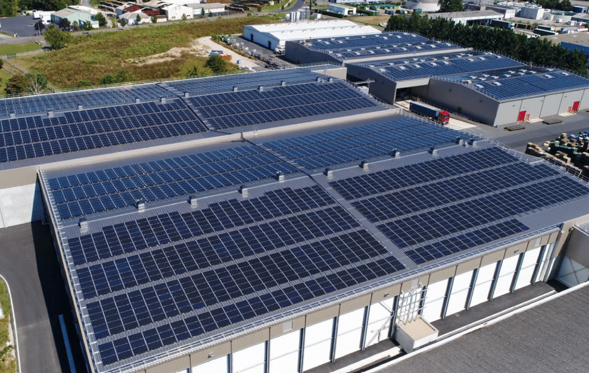 découvrez les avantages d'un toit photovoltaïque, une solution écologique et économique pour produire votre propre électricité tout en valorisant votre habitat. optez pour une énergie renouvelable et réduisez votre empreinte carbone !