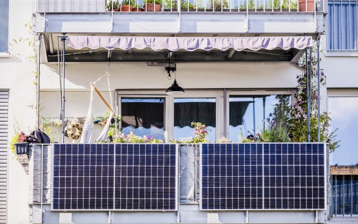 découvrez comment l'orientation des fenêtres photovoltaïques influence l'efficacité énergétique de votre habitation. apprenez les meilleures pratiques pour maximiser la production solaire et réduire vos factures d'électricité.