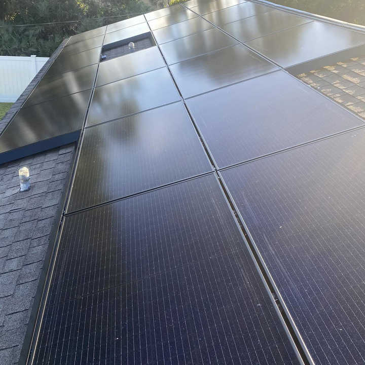 découvrez les panneaux solaires tesla, une solution efficace et écologique pour produire votre propre énergie. profitez d'une installation simple, d'une performance optimale et d'une esthétique moderne pour réduire vos factures d'électricité tout en préservant l'environnement.