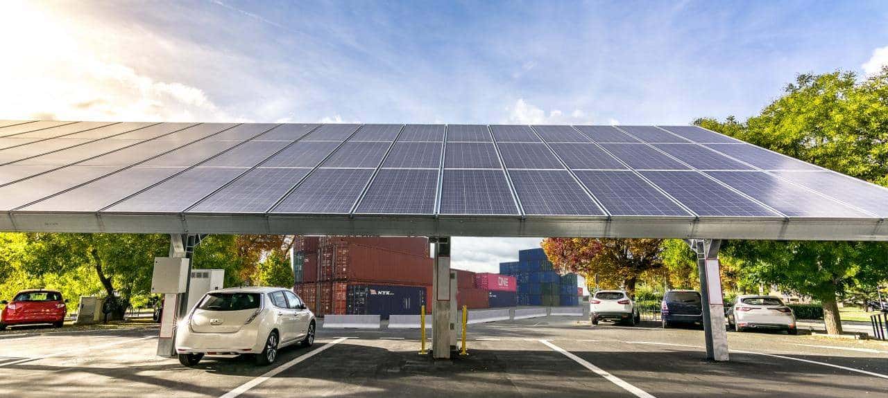 découvrez tout sur le coût d'un carport photovoltaïque, une solution innovante pour allier protection de votre véhicule et production d'énergie solaire. informez-vous sur les investissements initiaux, les économies à long terme et les aides disponibles pour rendre votre projet accessible.
