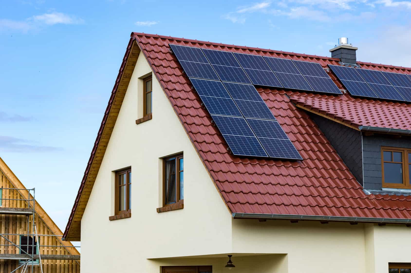 découvrez tout ce qu'il faut savoir sur la réglementation concernant les toits photovoltaïques en france. informez-vous sur les normes, les obligations, et les avantages liés à l'installation de panneaux solaires sur votre toiture, pour un éclairage complet et conforme aux exigences légales.