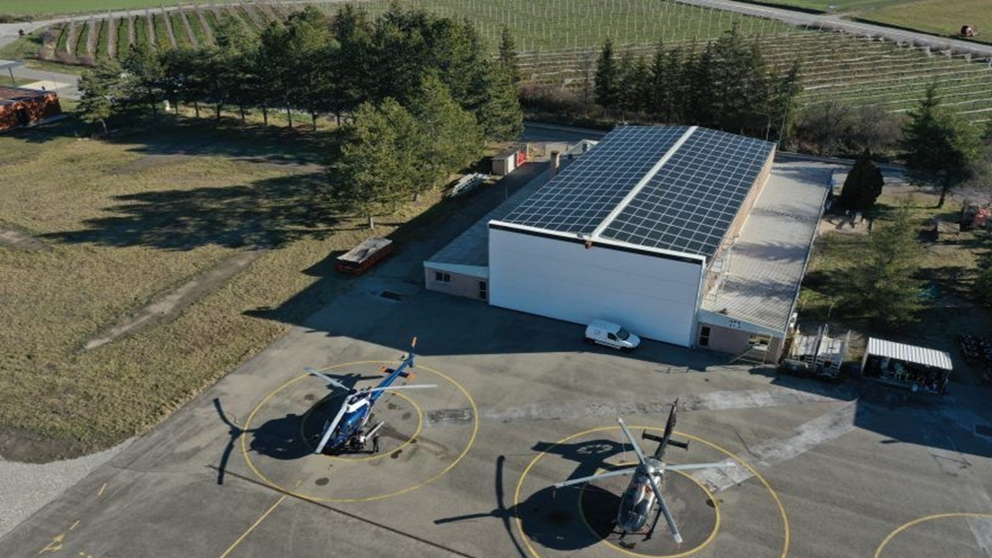découvrez comment les toits photovoltaïques révolutionnent l'avenir des voitures en alliant durabilité et innovation. plongez dans notre exploration des expériences marquantes, des avantages écologiques et des technologies émergentes qui transforment les véhicules en sources d'énergie tout en réduisant l'empreinte carbone.