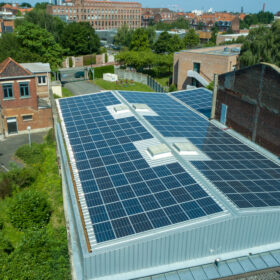 découvrez des alternatives innovantes aux toits photovoltaïques pour optimiser votre production d'énergie solaire. explorez des solutions durables et efficaces qui s'intègrent harmonieusement à votre environnement tout en réduisant votre empreinte carbone.