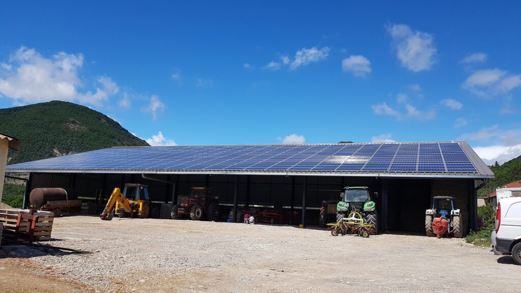 découvrez comment l'avenir des toits photovoltaïques transforme notre manière de produire de l'énergie durable. explorez les innovations, les bénéfices et l'impact des solutions solaires sur l'environnement et l'économie.