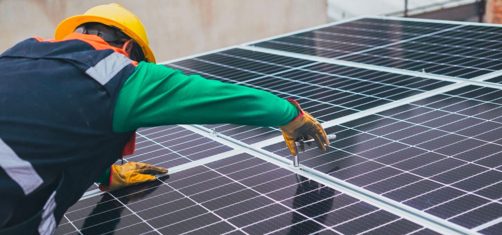 découvrez nos conseils et astuces pour établir un budget optimal pour l'installation de panneaux solaires. apprenez à évaluer les coûts, les aides disponibles et maximisez votre investissement dans l'énergie renouvelable.