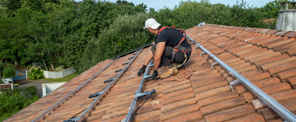 découvrez le coût d'installation d'un toit photovoltaïque et les économies d'énergie qu'il peut générer. informez-vous sur les aides disponibles, le retour sur investissement et les avantages d'utiliser l'énergie solaire pour votre maison.