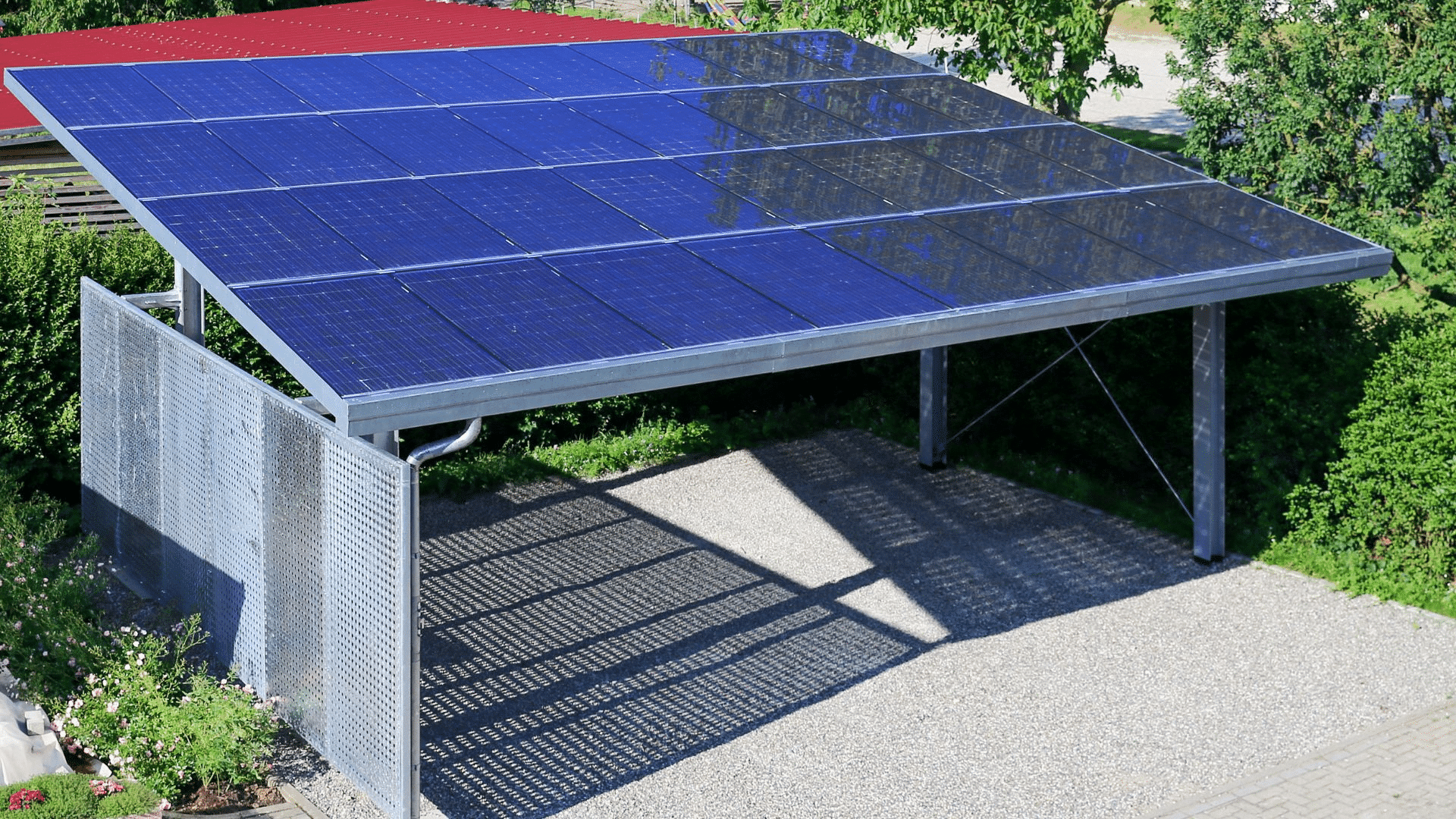 découvrez les distinctions entre un carport traditionnel et un carport photovoltaïque. apprenez comment ces structures peuvent répondre à vos besoins en matière de protection de véhicule tout en intégrant des solutions d'énergie renouvelable.