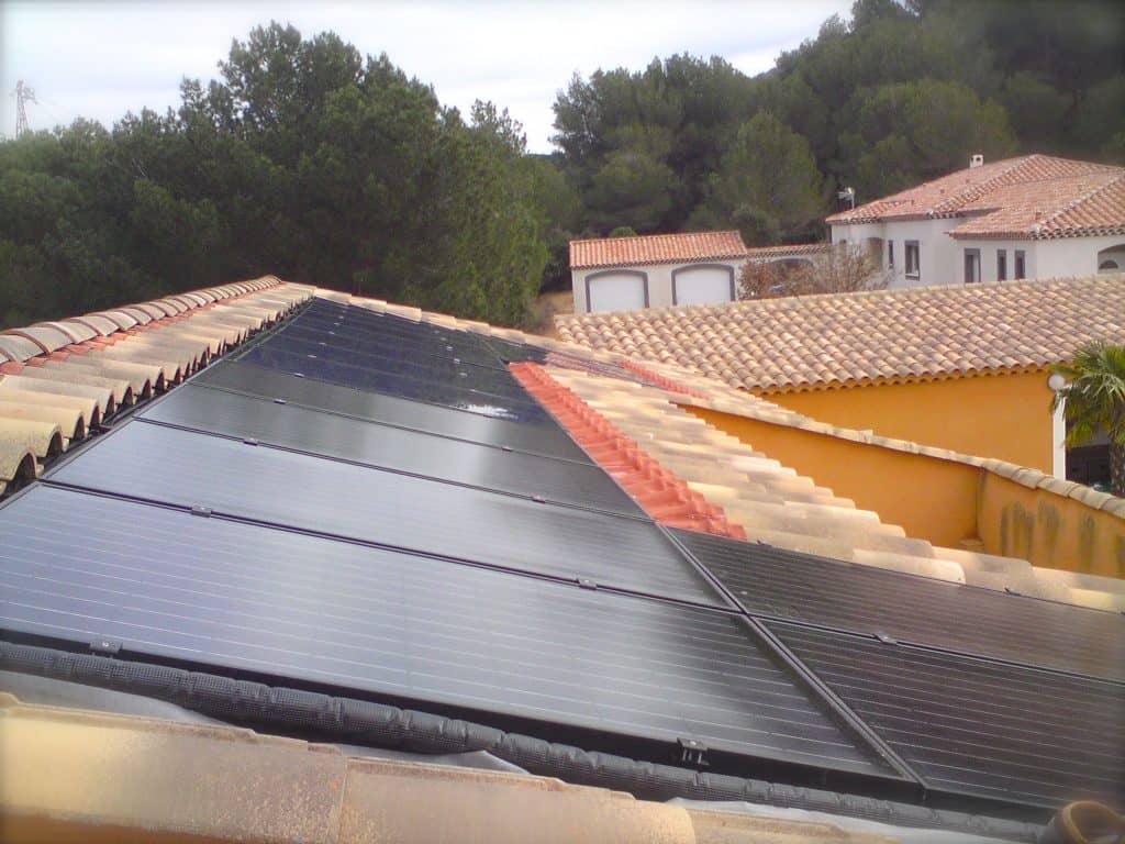 découvrez la durée de vie et les avantages d'un toit photovoltaïque. informez-vous sur l'entretien, les conditions d'installation et les performances des panneaux solaires pour maximiser l'efficacité de votre investissement énergétique.