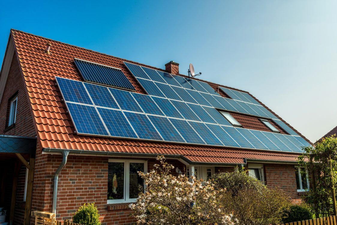 assurez la longévité et l'efficacité de votre système photovoltaïque avec notre guide complet sur l'entretien du toit. découvrez des conseils pratiques, des astuces de nettoyage et des recommandations pour optimiser la performance de vos panneaux solaires.