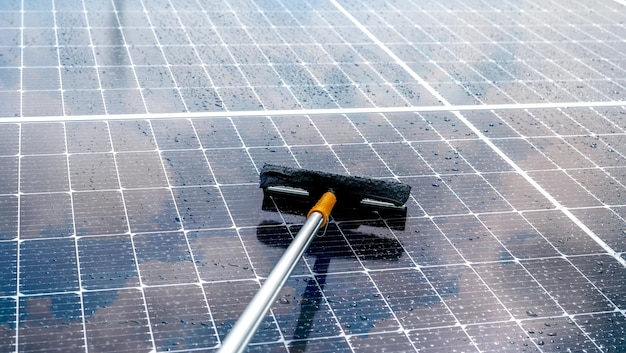 découvrez l'importance de l'entretien de votre toit photovoltaïque pour optimiser sa performance et prolonger sa durée de vie. apprenez les meilleures pratiques et conseils pour maintenir votre installation en parfait état.