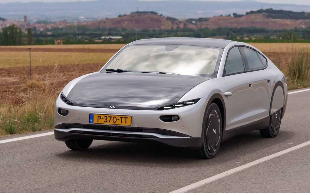 découvrez les témoignages et expériences autour des toits photovoltaïques sur les voitures. explorez les avantages, les défis et l'impact environnemental de cette technologie innovante pour un futur plus durable.