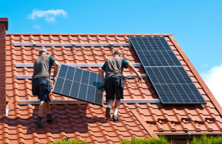 découvrez le fonctionnement d'un toit photovoltaïque : comment il capte l'énergie solaire, les différentes technologies disponibles et les avantages pour votre maison. optimisez votre consommation d'énergie et contribuez à la transition énergétique grâce à cette solution durable et économique.