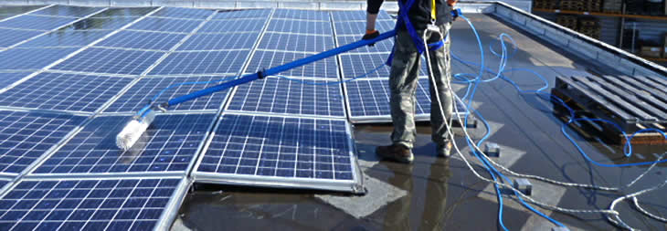 assurez le bon fonctionnement de vos panneaux solaires avec notre service de nettoyage de toit photovoltaïque. profitez d'une performance optimale et prolongez la durée de vie de votre installation grâce à nos experts.