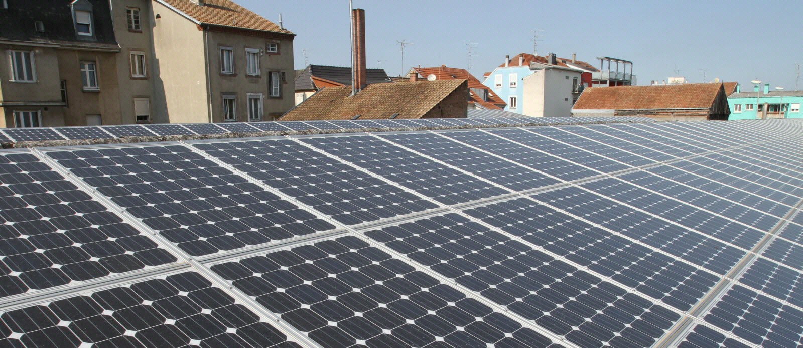 découvrez comment les panneaux solaires efficaces peuvent réduire vos factures d'électricité tout en respectant l'environnement. informez-vous sur les dernières technologies solaires et leur impact positif sur votre consommation énergétique.