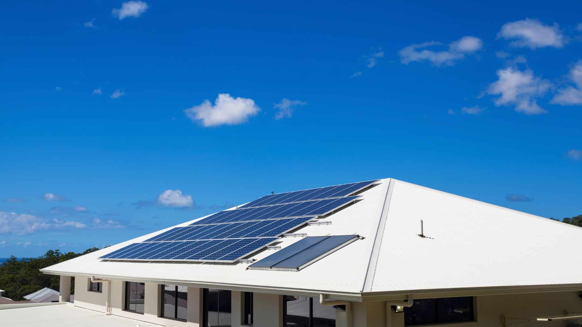 découvrez pourquoi les panneaux solaires sont indispensables pour un avenir énergétique durable. explorez les avantages environnementaux, économiques et techniques de l'énergie solaire et comment elle peut transformer votre consommation d'énergie.