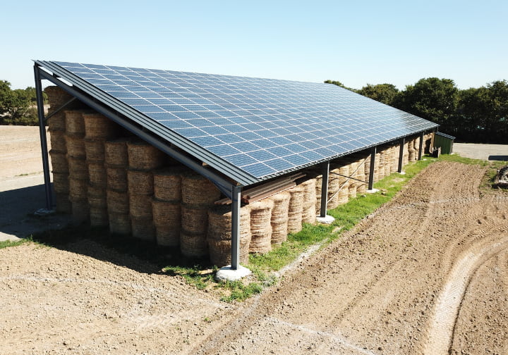 obtenez votre permis pour l'installation de panneaux photovoltaïques sur votre toit. découvrez les démarches nécessaires, les avantages écologiques et financiers d'un système solaire adapté à votre habitation.
