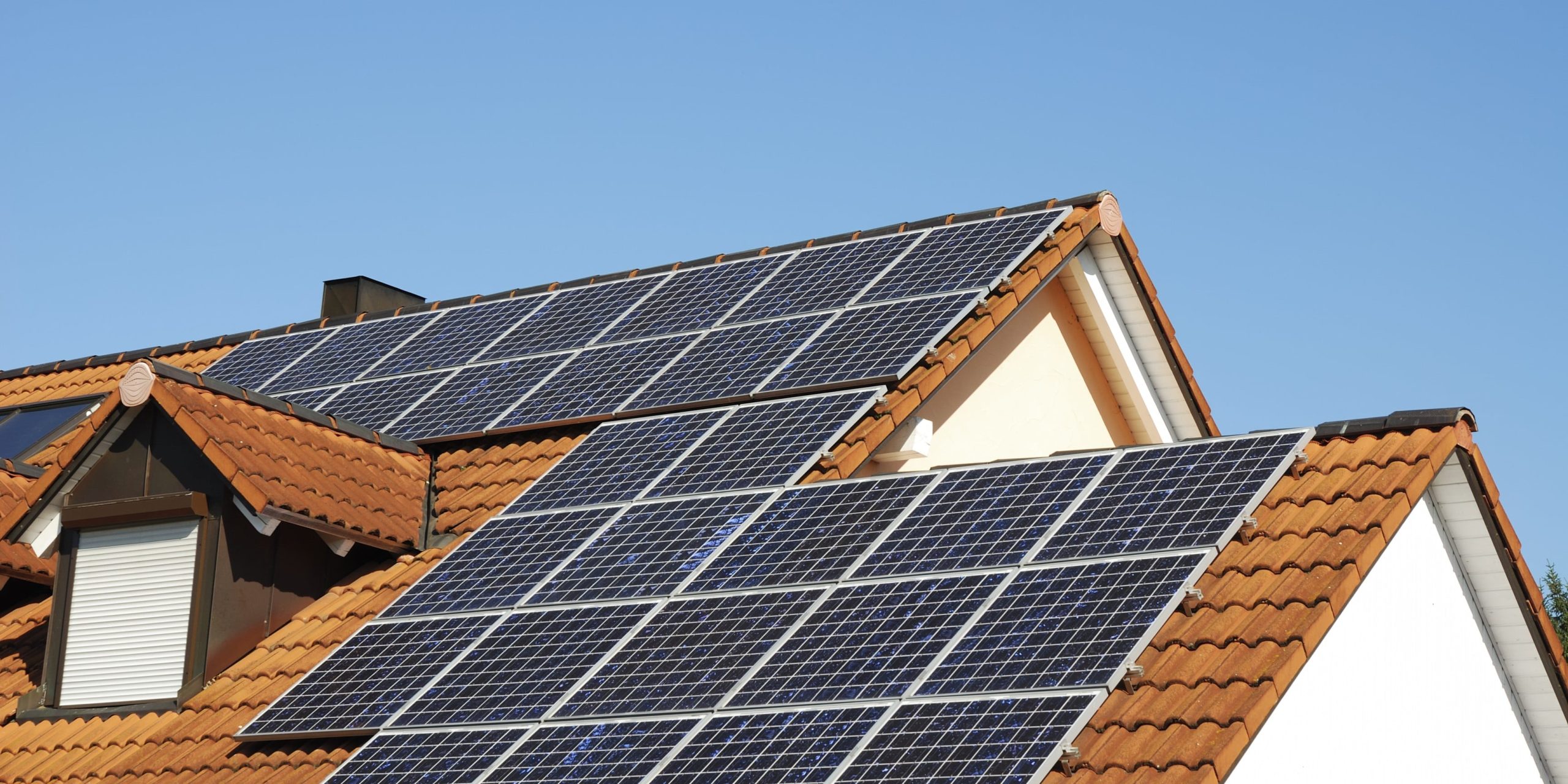 découvrez nos services professionnels de réparation de toits photovoltaïques pour assurer la performance et la longévité de vos installations solaires. profitez d'un service rapide et fiable pour protéger votre investissement.