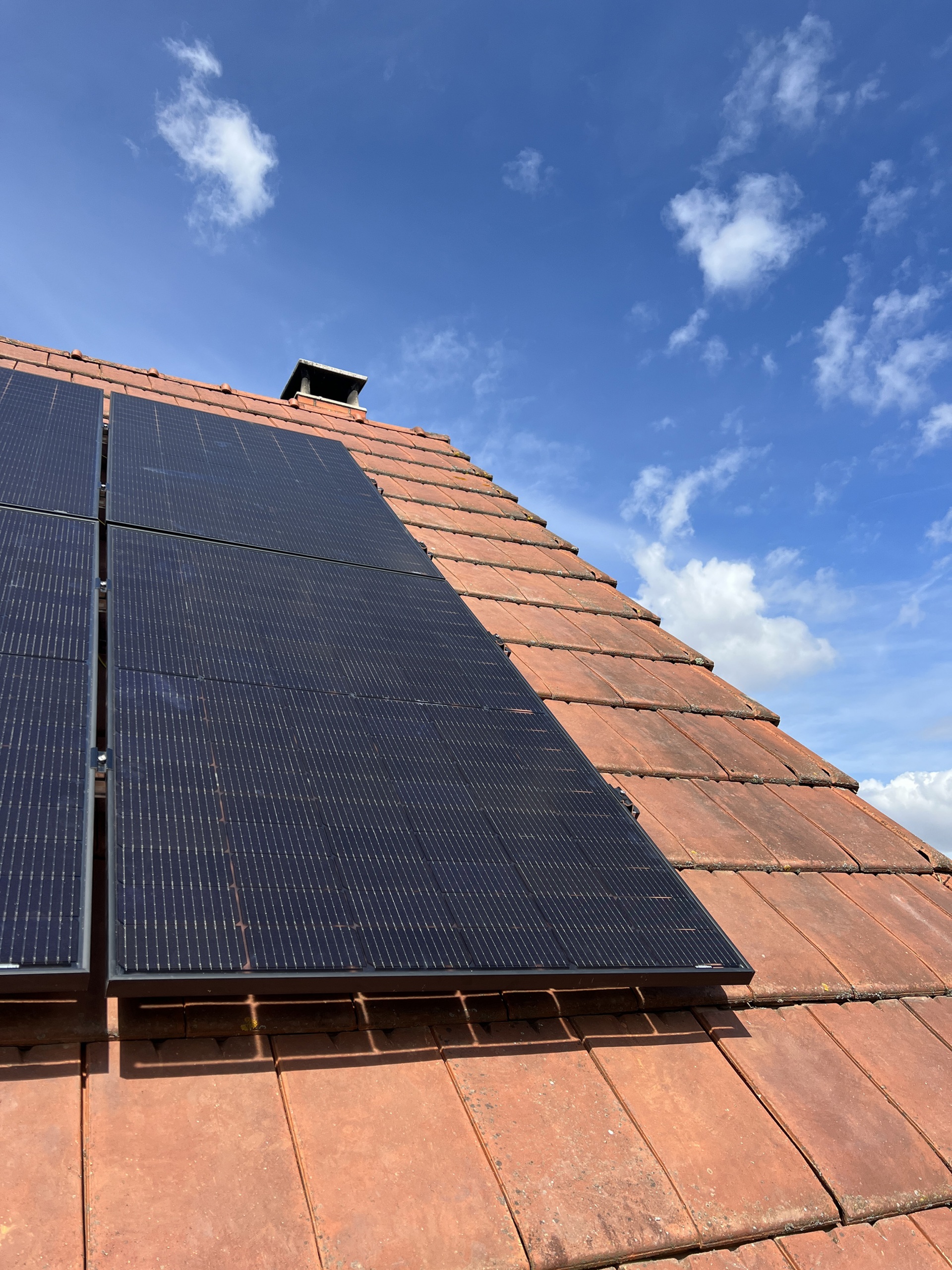 découvrez l'impact et les retours d'expérience sur les fenêtres de toit équipées de panneaux photovoltaïques. optimisez l'ensoleillement de votre maison tout en produisant votre propre énergie verte.