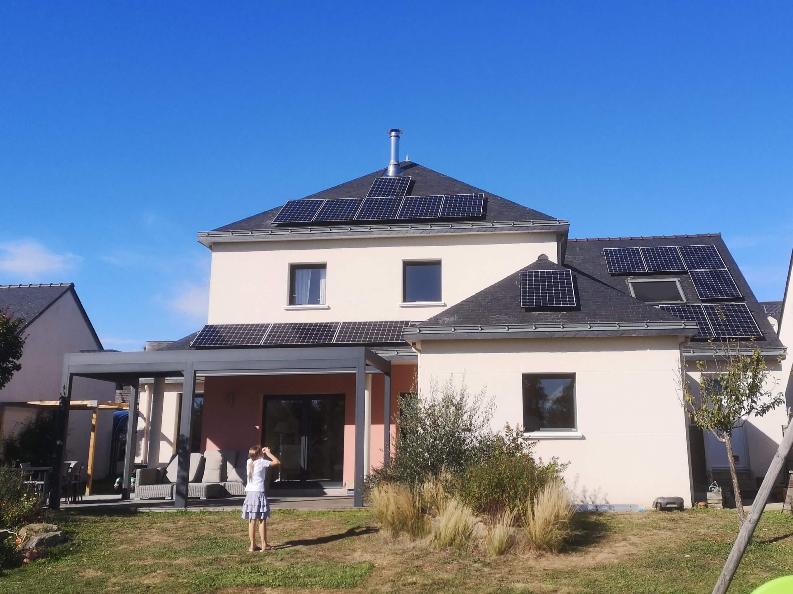 découvrez les retours d'expérience des utilisateurs de toits photovoltaïques. apprenez comment ces installations solaires transforment leur quotidien, les économies réalisées et l'impact environnemental positif qu'elles génèrent. un guide complet pour mieux comprendre les avantages des toits photovoltaïques.