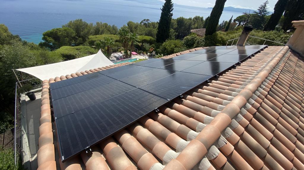 découvrez comment devenir le roi du toit photovoltaïque grâce à nos conseils sur l'installation et l'optimisation des panneaux solaires. maximisez votre énergie renouvelable et réduisez vos factures tout en contribuant à la protection de l'environnement.