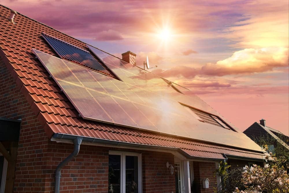 découvrez comment l'installation d'un toit photovoltaïque peut augmenter la valeur de votre maison. explorez les avantages économiques et environnementaux de cette solution durable pour améliorer votre bien immobilier.