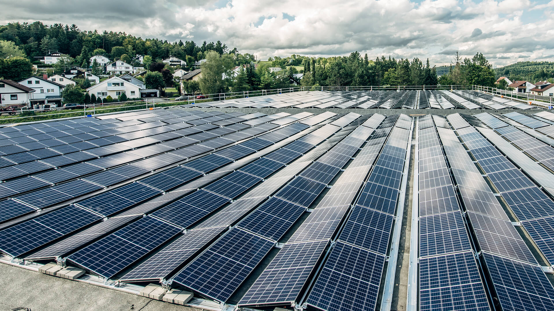 découvrez comment obtenir un toit photovoltaïque gratuit et profitez d'une énergie renouvelable accessible. transformez votre toit en source d'électricité verte sans coûts d'investissement grâce à nos solutions innovantes.