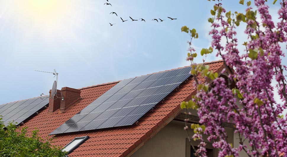 découvrez comment un toit photovoltaïque performant peut transformer votre habitat en une source d'énergie renouvelable, réduire vos factures d'électricité et valoriser votre propriété. optez pour une solution durable et économique pour un avenir énergétique responsable.