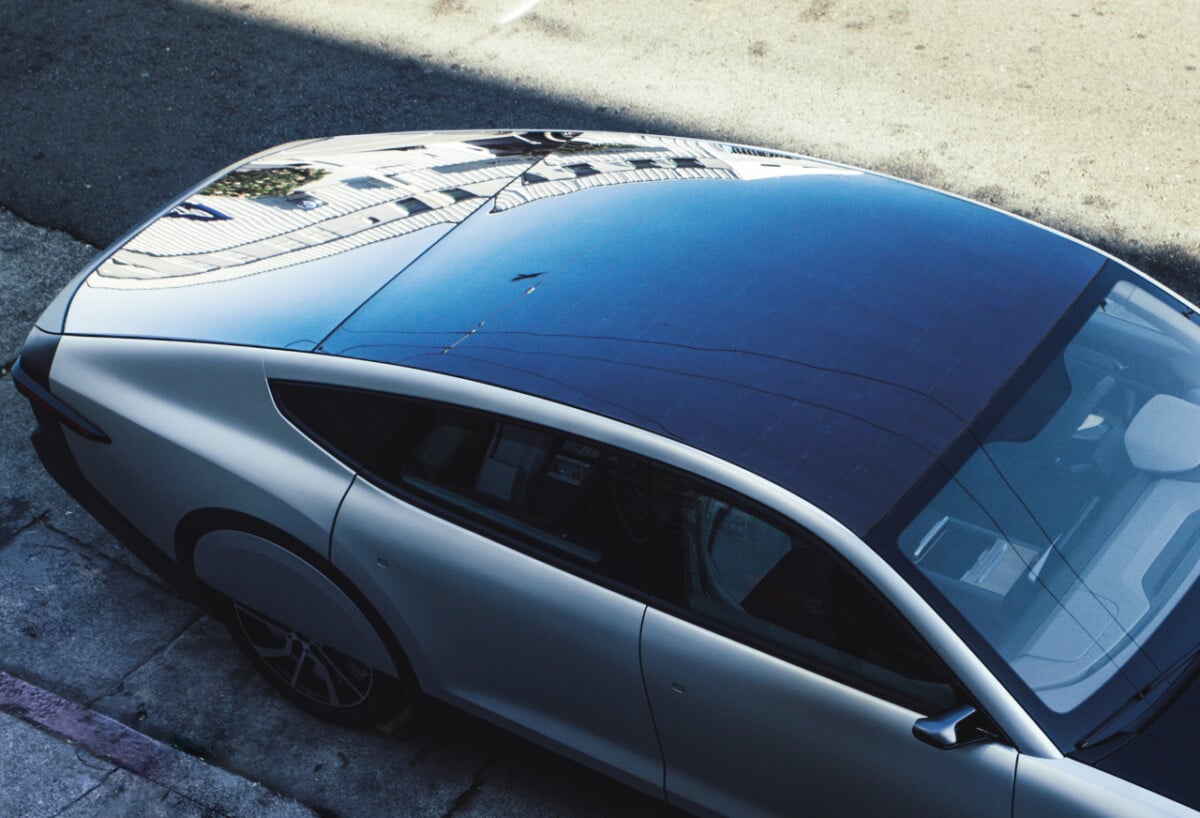 découvrez comment un toit photovoltaïque pour voiture peut transformer votre véhicule en source d'énergie durable. économisez sur vos frais de carburant et réduisez votre empreinte carbone avec cette innovation écologique.