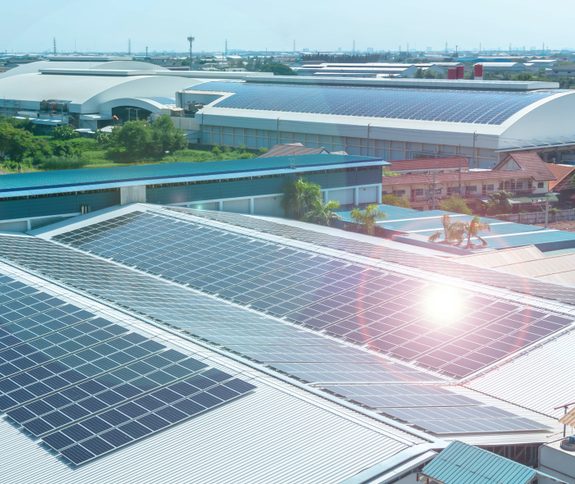 découvrez comment les toits photovoltaïques contribuent à la transition énergétique en offrant une solution durable pour produire de l'énergie propre et réduire votre empreinte carbone. adoptez l'innovation pour un avenir énergétique responsable.