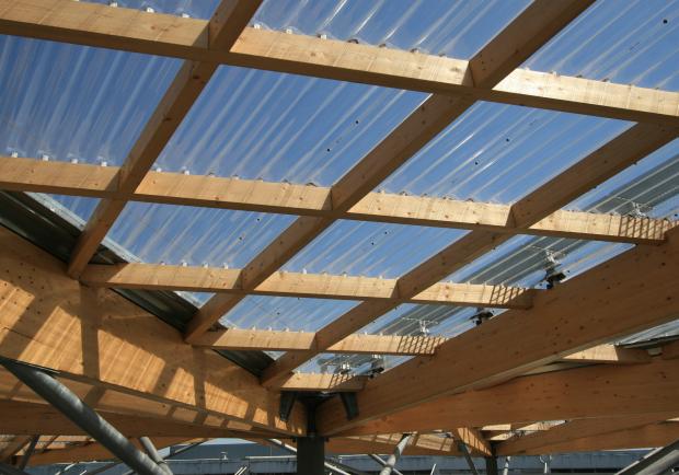 découvrez les toits photovoltaïques transparents, une innovation alliant esthétique et performance énergétique. transformez votre bâtiment en une source d'énergie renouvelable tout en préservant la luminosité et le design de votre espace. idéals pour les projets architecturaux modernes, ces toits offrent une solution écologique et durable.