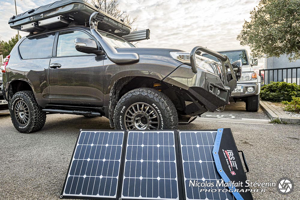 découvrez comment les toits photovoltaïques pour véhicules transforment l'énergie solaire en une source d'alimentation durable, tout en offrant une solution innovante pour réduire votre empreinte carbone et maximiser l'efficacité énergétique de vos déplacements.