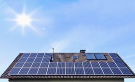 découvrez les différents types de toits photovoltaïques adaptés à vos besoins énergétiques. que vous soyez propriétaire d'une maison, d'un bâtiment commercial ou d'une industrie, explorez les options d'installation de panneaux solaires qui maximisent votre production d'énergie tout en respectant l'esthétique de votre toiture.