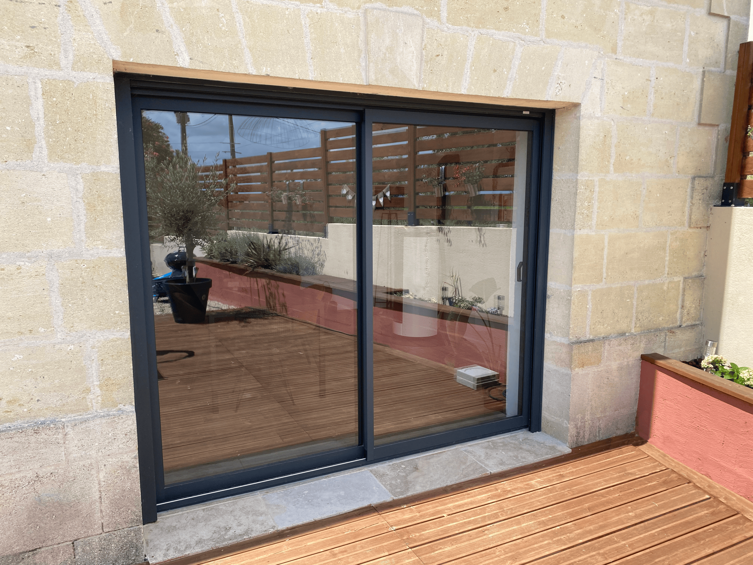 découvrez nos services de rénovation pour maisons anciennes, alliant charme d'antan et modernité. nous transformons votre patrimoine immobilier en un espace convivial et fonctionnel, tout en préservant son authenticité.