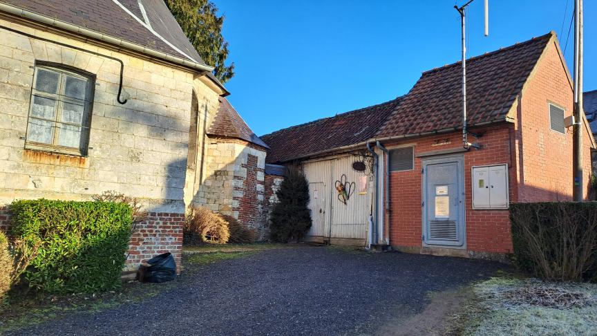 découvrez les dernières tendances et techniques de rénovation de toiture pour 2025. améliorez l'esthétique et la durabilité de votre maison grâce à nos conseils d'experts et astuces pratiques. transformez votre toit et faites face aux intempéries avec style.