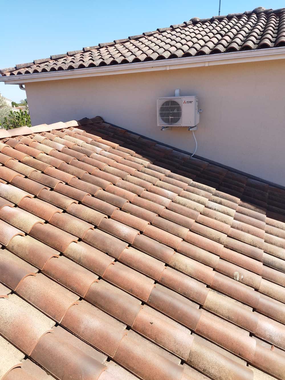 découvrez nos solutions innovantes de climatisation toiture pour un confort optimal dans vos espaces. profitez d'une température agréable tout en préservant l'esthétique de votre habitation. idéal pour l'été, notre système assure une ventilation efficace et silencieuse.