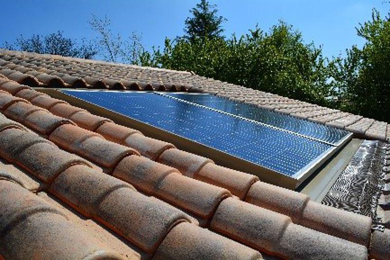 découvrez notre service d'installation de panneaux photovoltaïques sur toiture ardoise. optimisez votre consommation d'énergie avec des solutions sur mesure, alliant esthétisme et performance. profitez d'énergies renouvelables et réduisez votre empreinte carbone tout en valorisant votre patrimoine.