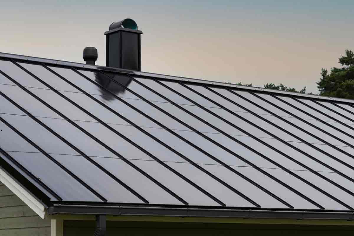 découvrez les avantages du toit photovoltaïque en métal, une solution écologique et esthétique pour maximiser la production d'énergie solaire tout en protégeant votre bâtiment. optez pour une toiture durable qui allie performance énergétique et design moderne.