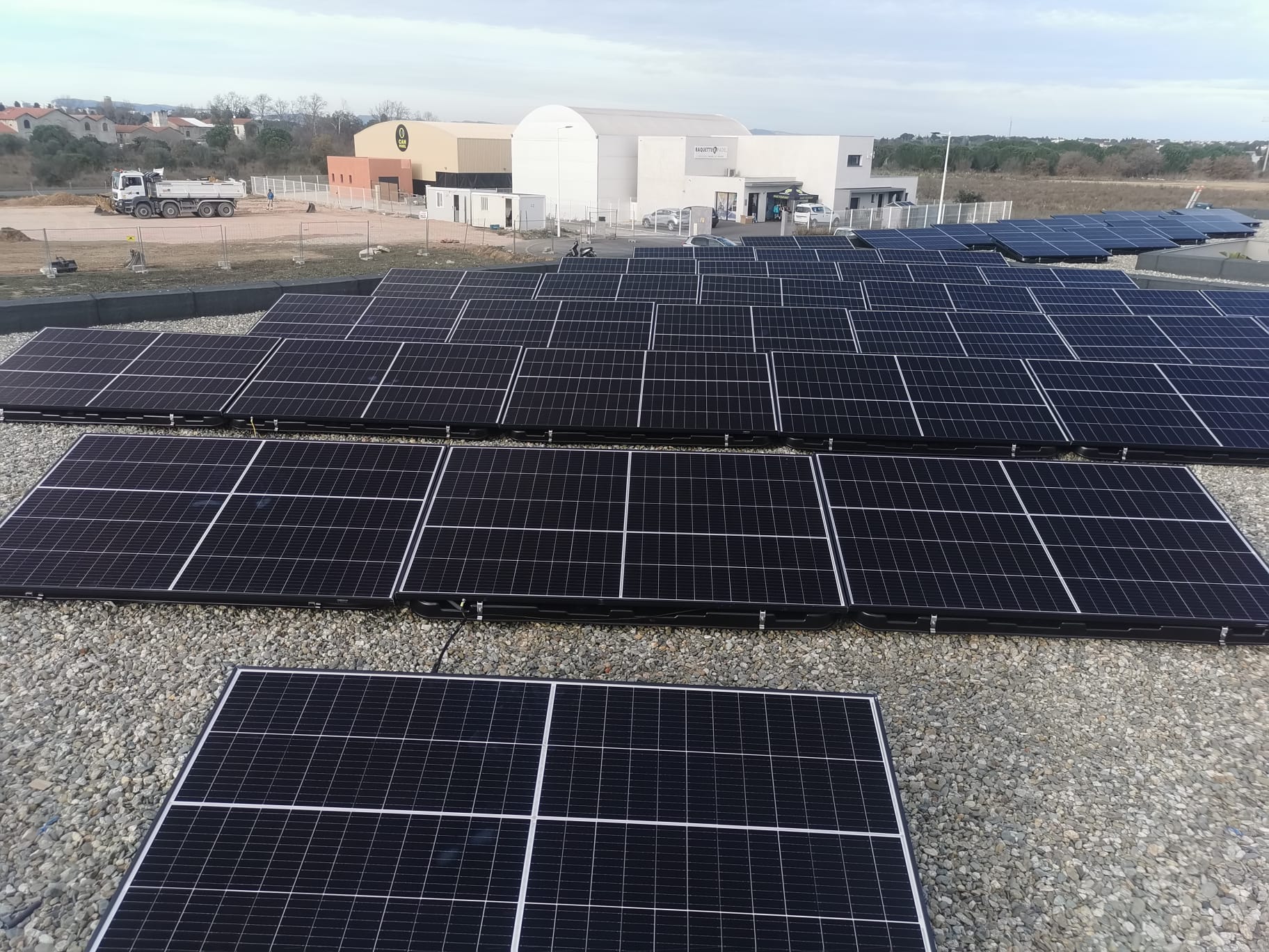 découvrez les nombreux avantages des panneaux photovoltaïques à perpignan : une source d'énergie renouvelable, des économies sur vos factures d'électricité, une valorisation de votre patrimoine et un impact positif sur l'environnement. optez pour une solution durable et économique dès aujourd'hui!