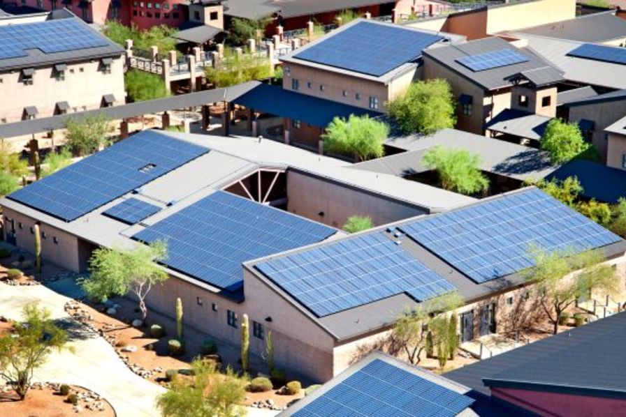 découvrez la toiture tesla, une solution innovante alliant esthétique et efficacité pour produire de l'énergie renouvelable. transformez votre toit en source d'énergie durable et réduisez votre empreinte carbone avec cette technologie de pointe.