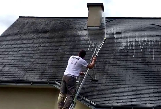 découvrez les précautions essentielles à prendre pour l'entretien de votre toit. apprenez comment prévenir les dommages, assurer une longévité optimale et garantir la sécurité de votre maison grâce à nos conseils d'experts.