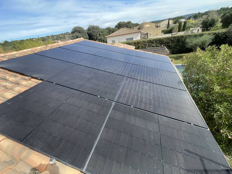 découvrez comment les toits photovoltaïques contribuent à un urbanisme durable en intégrant l'énergie solaire dans nos villes. explorez les avantages écologiques et économiques de cette solution innovante pour un avenir plus vert.