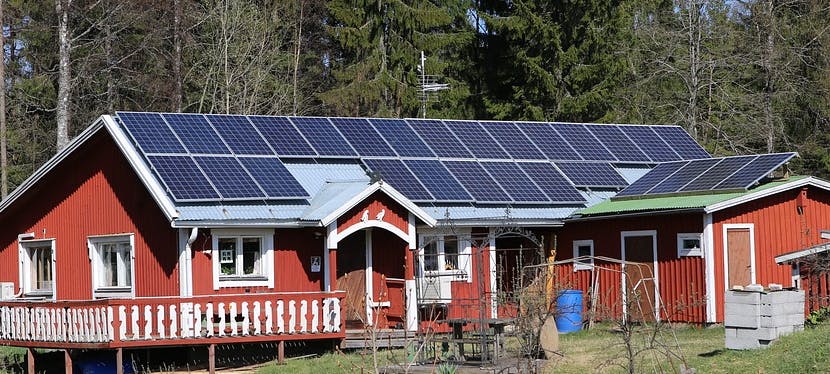 découvrez comment une toiture solaire rentable peut réduire vos factures d'énergie, augmenter la valeur de votre propriété et contribuer à un avenir durable. profitez des avantages d'une installation solaire efficace et transformez votre toit en une source de revenus grâce à l'énergie renouvelable.