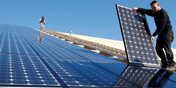découvrez comment investir dans le photovoltaïque pour bénéficier d'une énergie renouvelable, économiser sur vos factures et contribuer à un avenir durable. profitez des avantages fiscaux et accompagnez la transition énergétique tout en rentabilisant votre investissement.