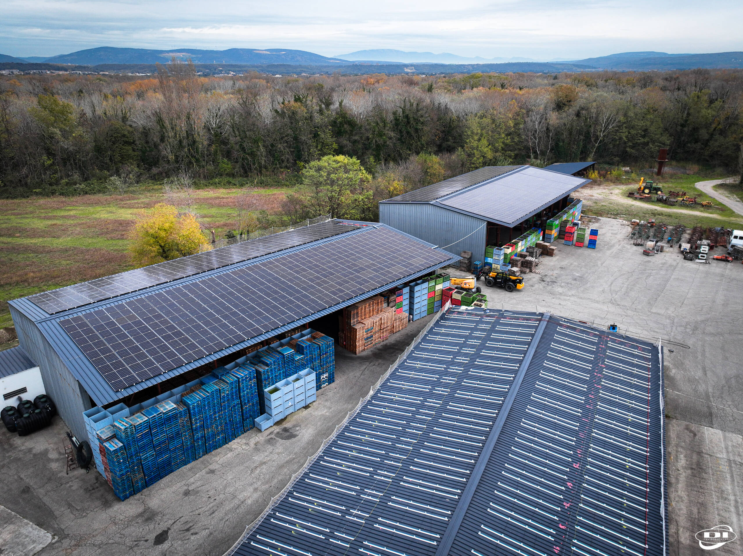 découvrez les toitures photovoltaïques, une solution innovante et durable pour produire votre propre électricité. optimisez votre énergie tout en préservant l'environnement et réduisez vos factures grâce à l'énergie solaire.