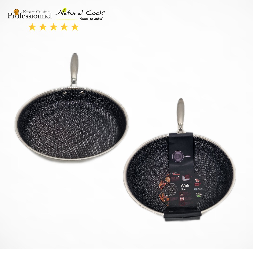 découvrez notre set de cuisson en inox de 27 cm, parfait pour réaliser vos recettes préférées avec une répartition homogène de la chaleur. durable et facile à entretenir, cet ensemble vous garantit des performances de cuisson optimales tout en ajoutant une touche d'élégance à votre cuisine.