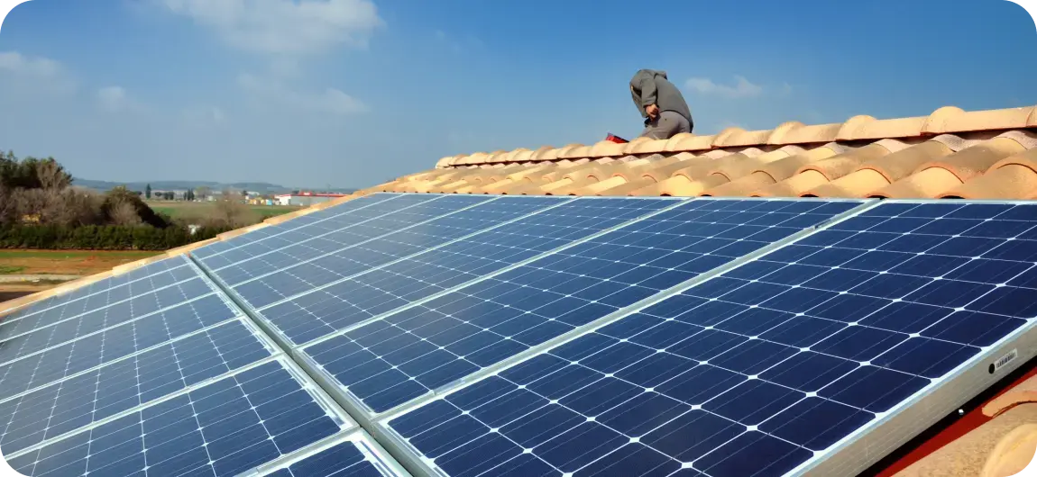 découvrez si l'installation de panneaux solaires est un investissement rentable pour votre budget. comparez le coût initial avec les économies réalisées sur le long terme grâce à une énergie renouvelable.