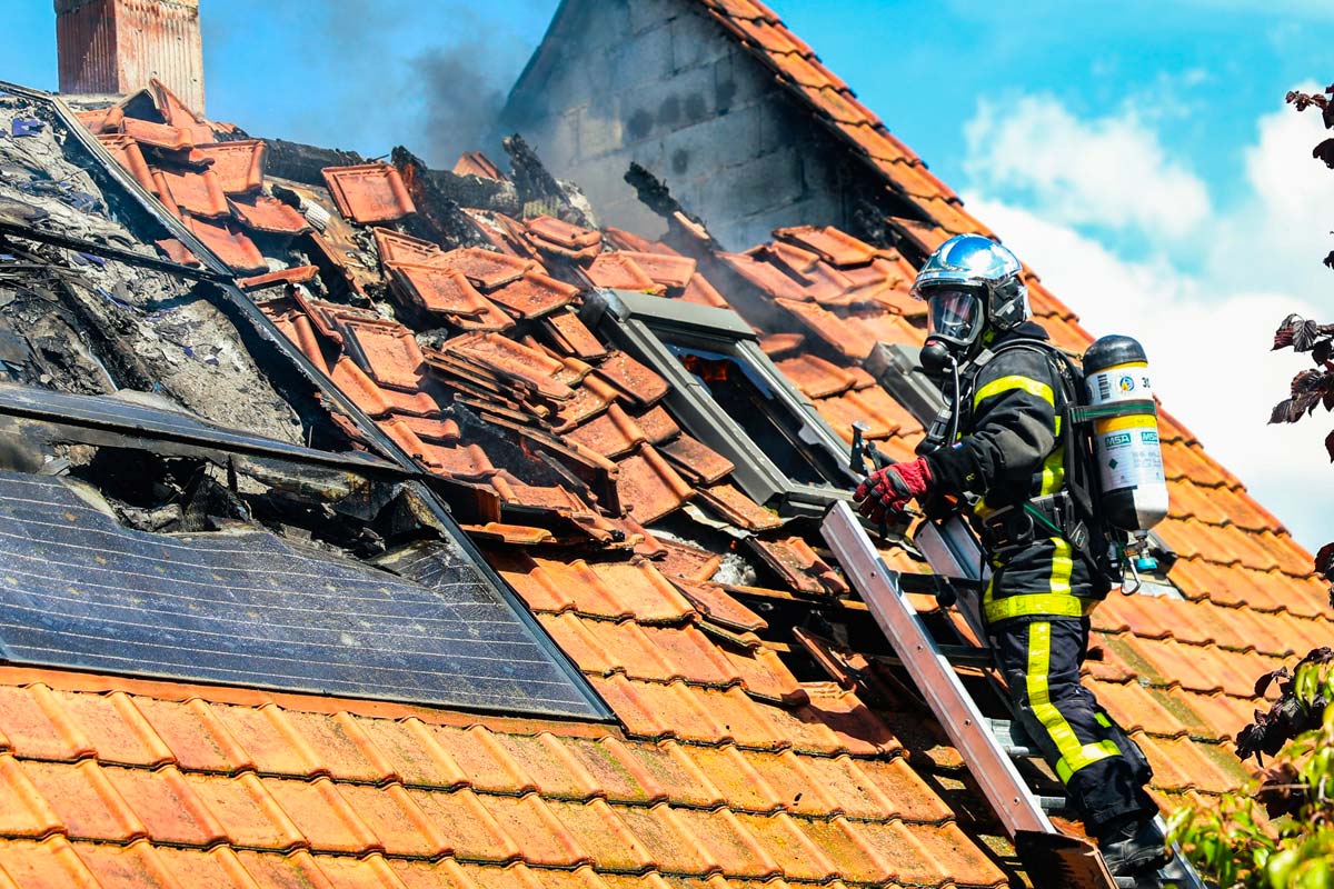 découvrez les toits photovoltaïques proposés par edf, une solution innovante pour produire votre propre électricité verte. optez pour une énergie durable et réduisez votre empreinte carbone tout en faisant des économies sur vos factures d'énergie.