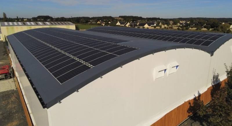 découvrez notre toit solaire innovant, une solution écologique et esthétique qui transforme votre maison en une source d'énergie durable. profitez d'une réduction de vos factures d'électricité tout en contribuant à la sauvegarde de l'environnement.