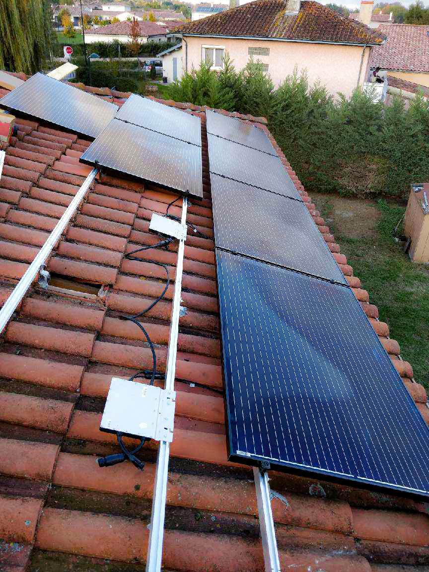 découvrez les panneaux photovoltaïques à toulouse, une solution durable pour réduire votre facture d'électricité et contribuer à la transition énergétique. profitez de l'énergie solaire grâce à des installations adaptées à vos besoins, et rejoignez une communauté engagée pour un avenir plus vert.